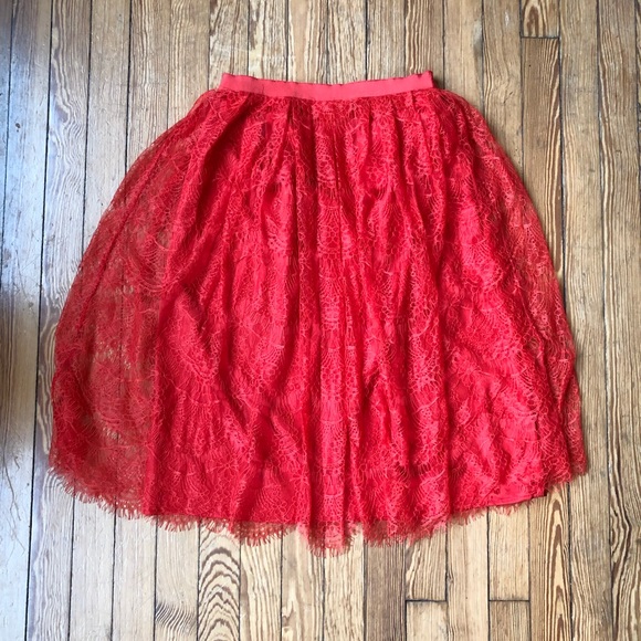 Gorgeous red lace skirt - Picture 2 of 6